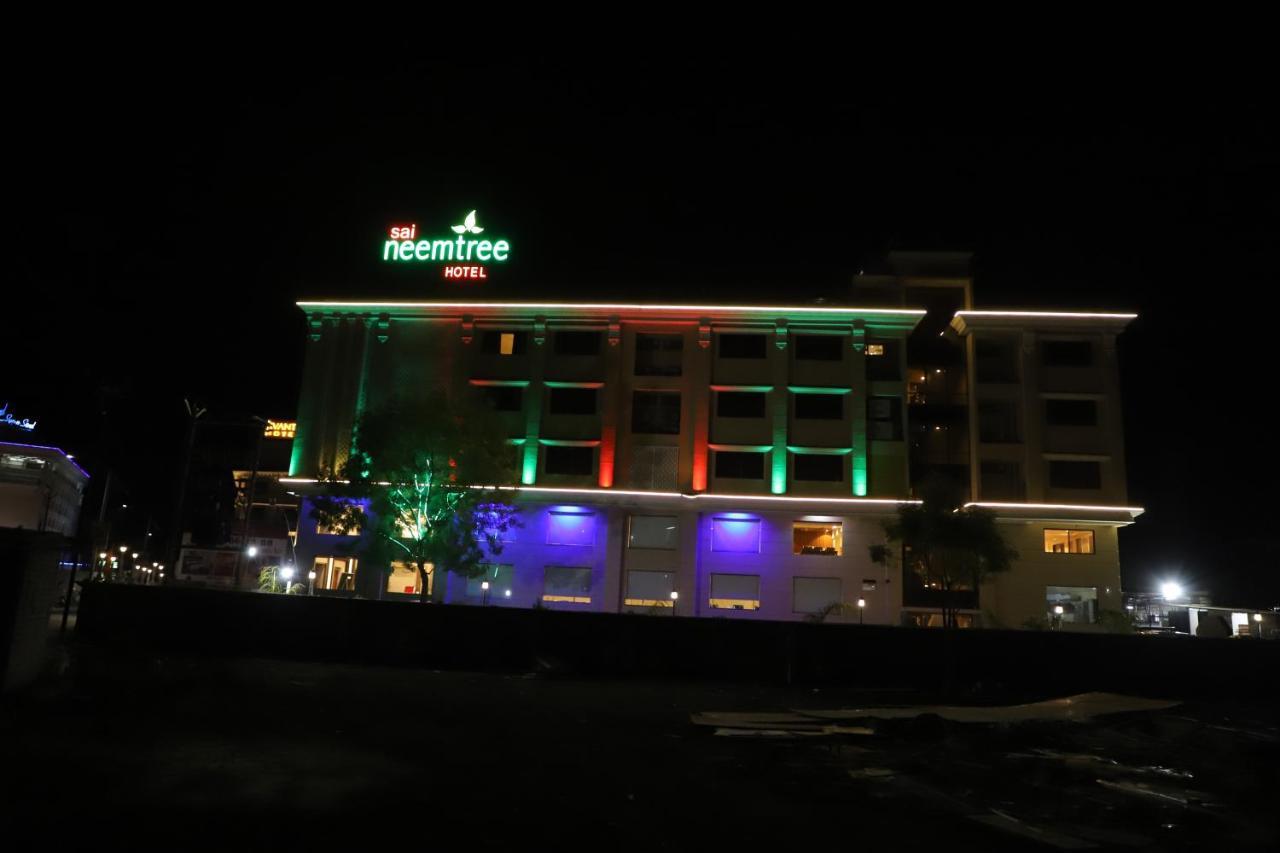 Sai Neem Tree Hotel 쉬르디 외부 사진