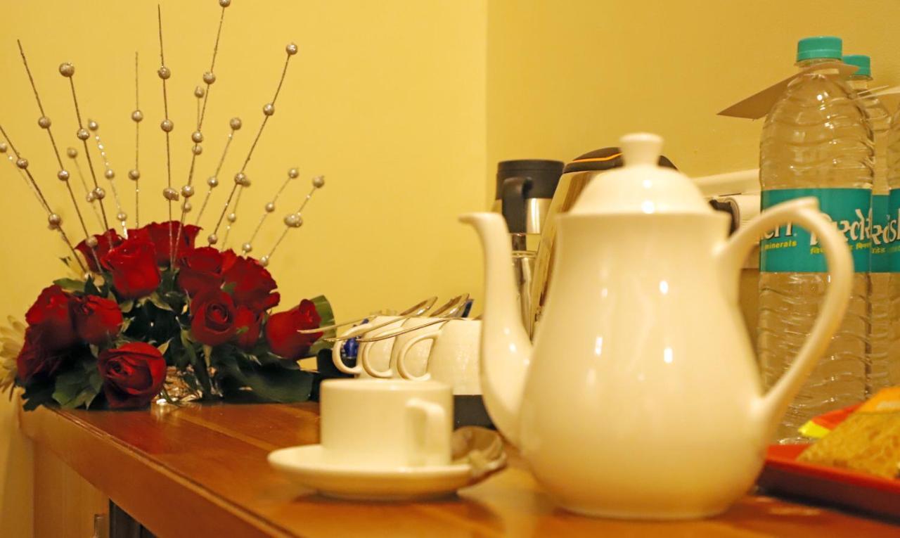 Sai Neem Tree Hotel 쉬르디 외부 사진