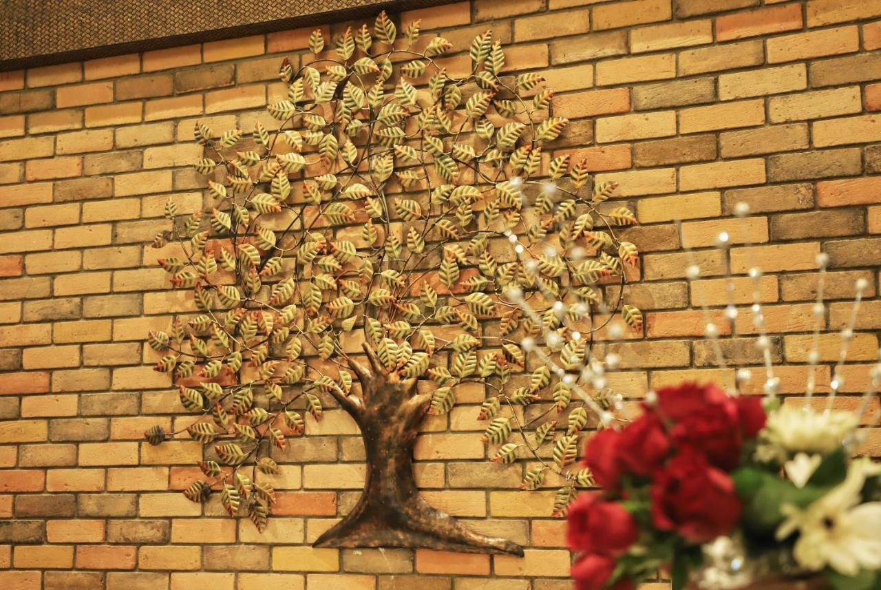 Sai Neem Tree Hotel 쉬르디 외부 사진