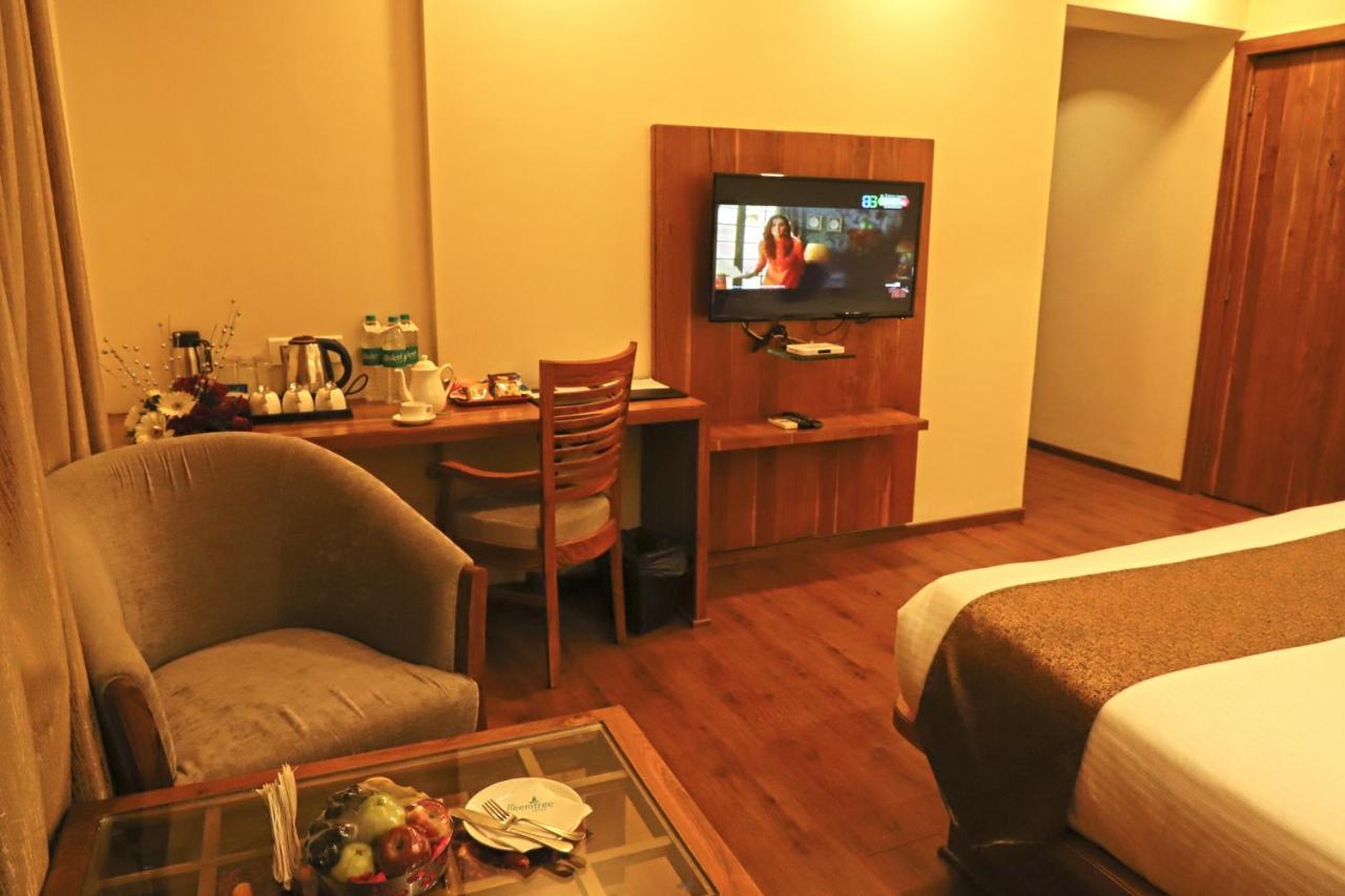 Sai Neem Tree Hotel 쉬르디 외부 사진